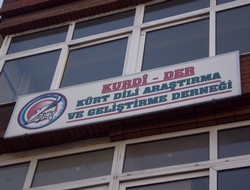 Kurdî-Derê Îzmîrî de Kursê Kirmanckî