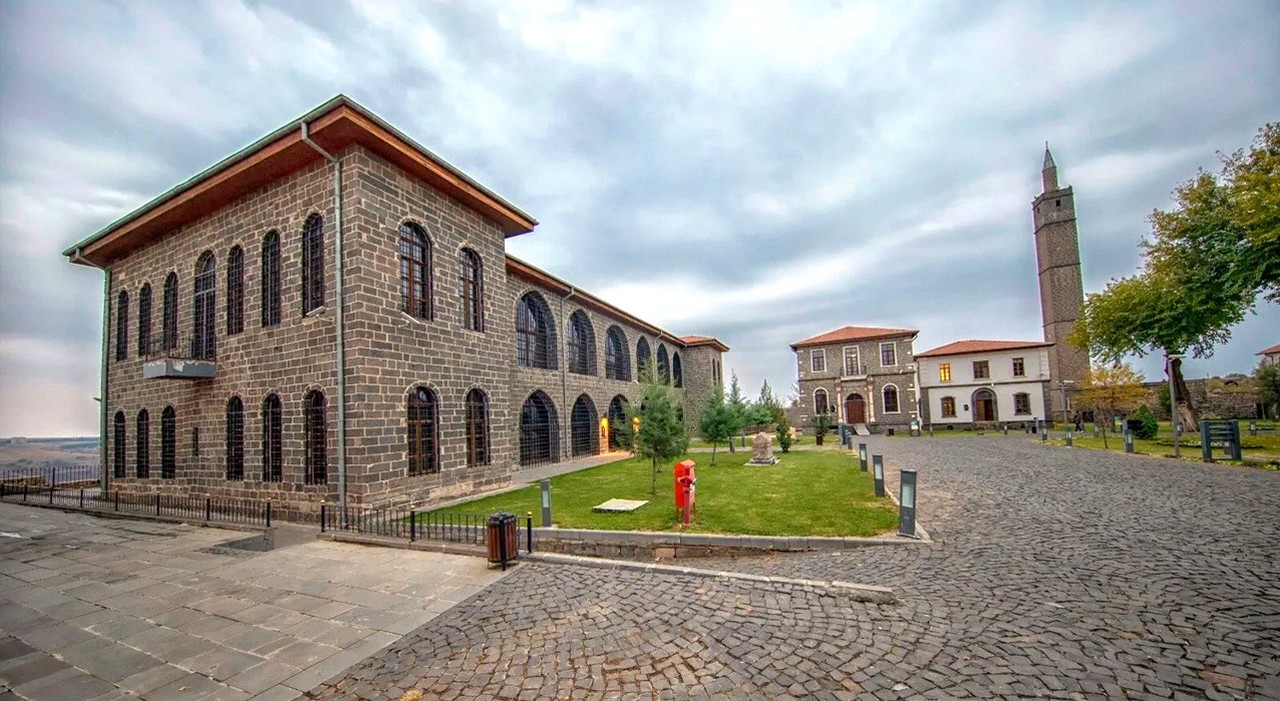 ickale-sarayi1.jpg