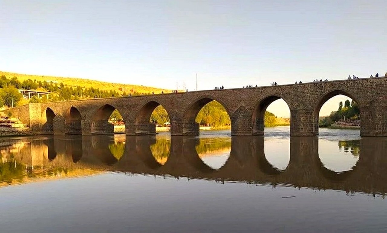 pira-mervaniyan.jpg